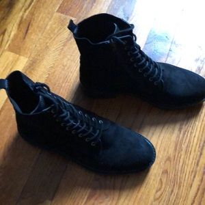 Combat boots